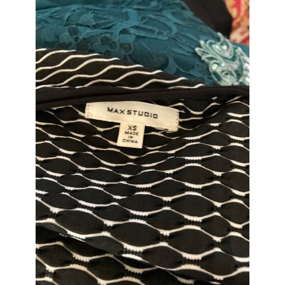 Max Studio Women's Dress Size XS Black White Textured Bodycon Wiggle - Picture 6 of 7